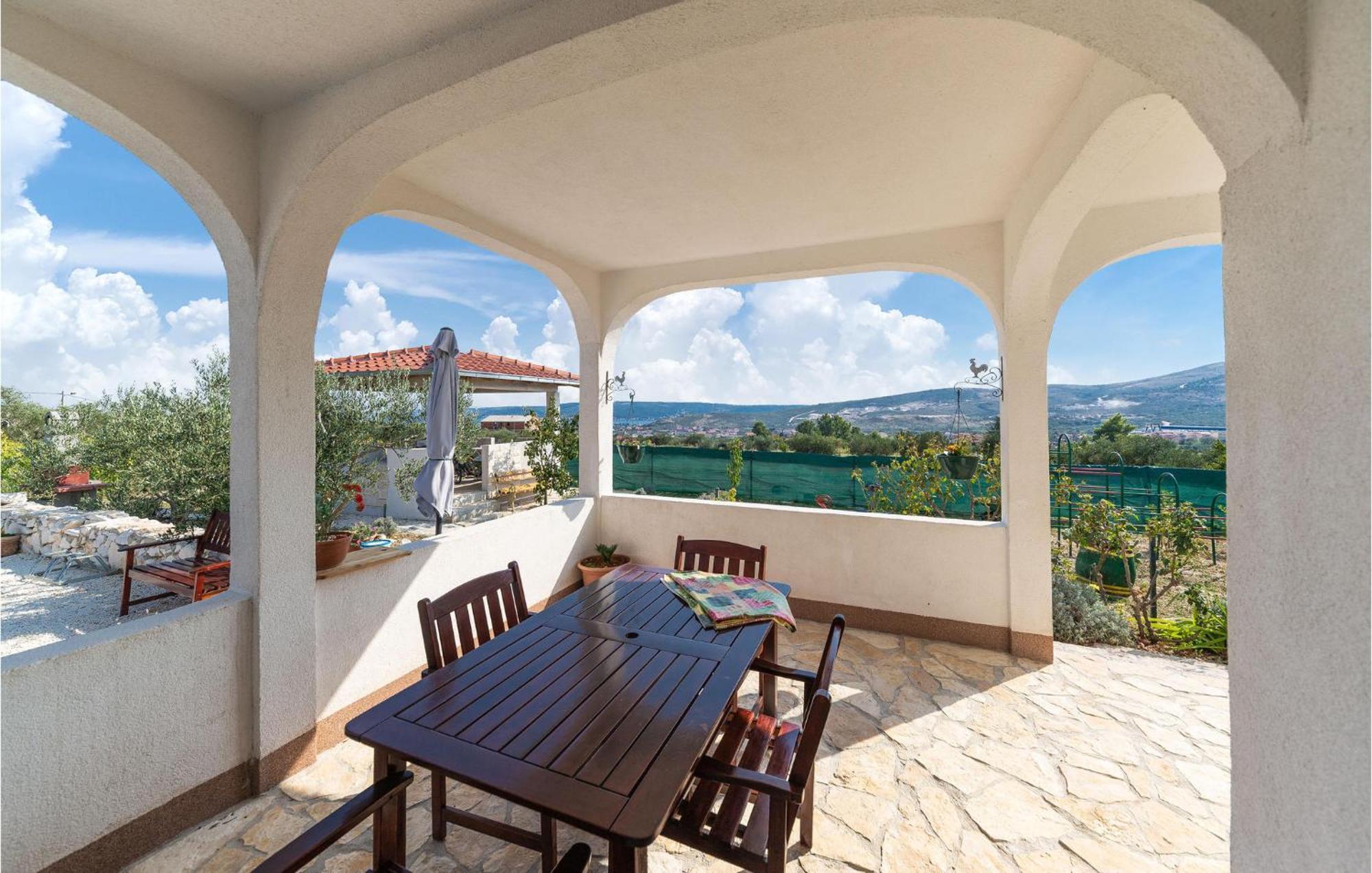 Gorgeous Home In Kastel Stafilic With Wifi ภายนอก รูปภาพ