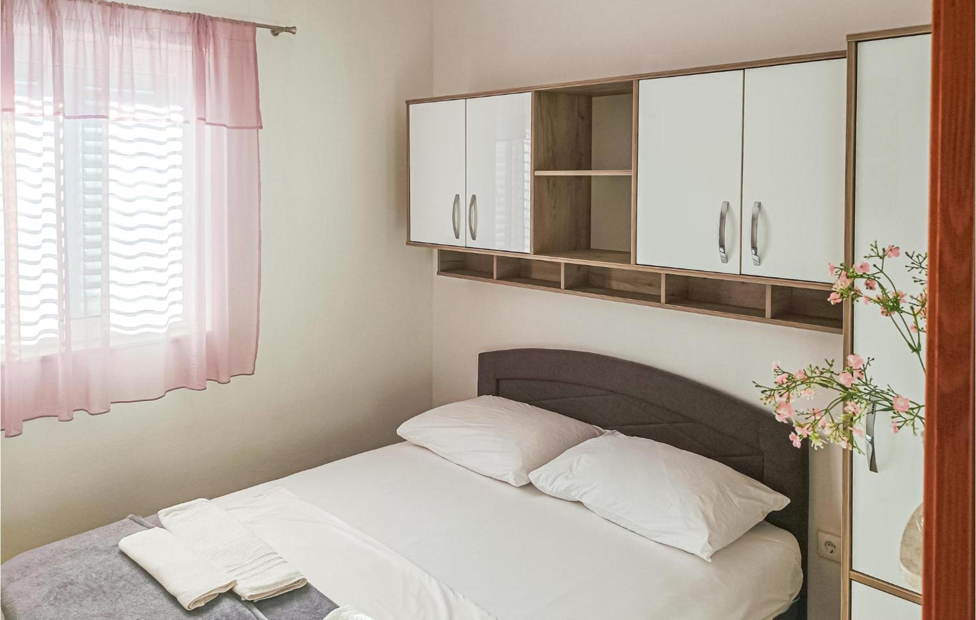 Gorgeous Home In Kastel Stafilic With Wifi ภายนอก รูปภาพ