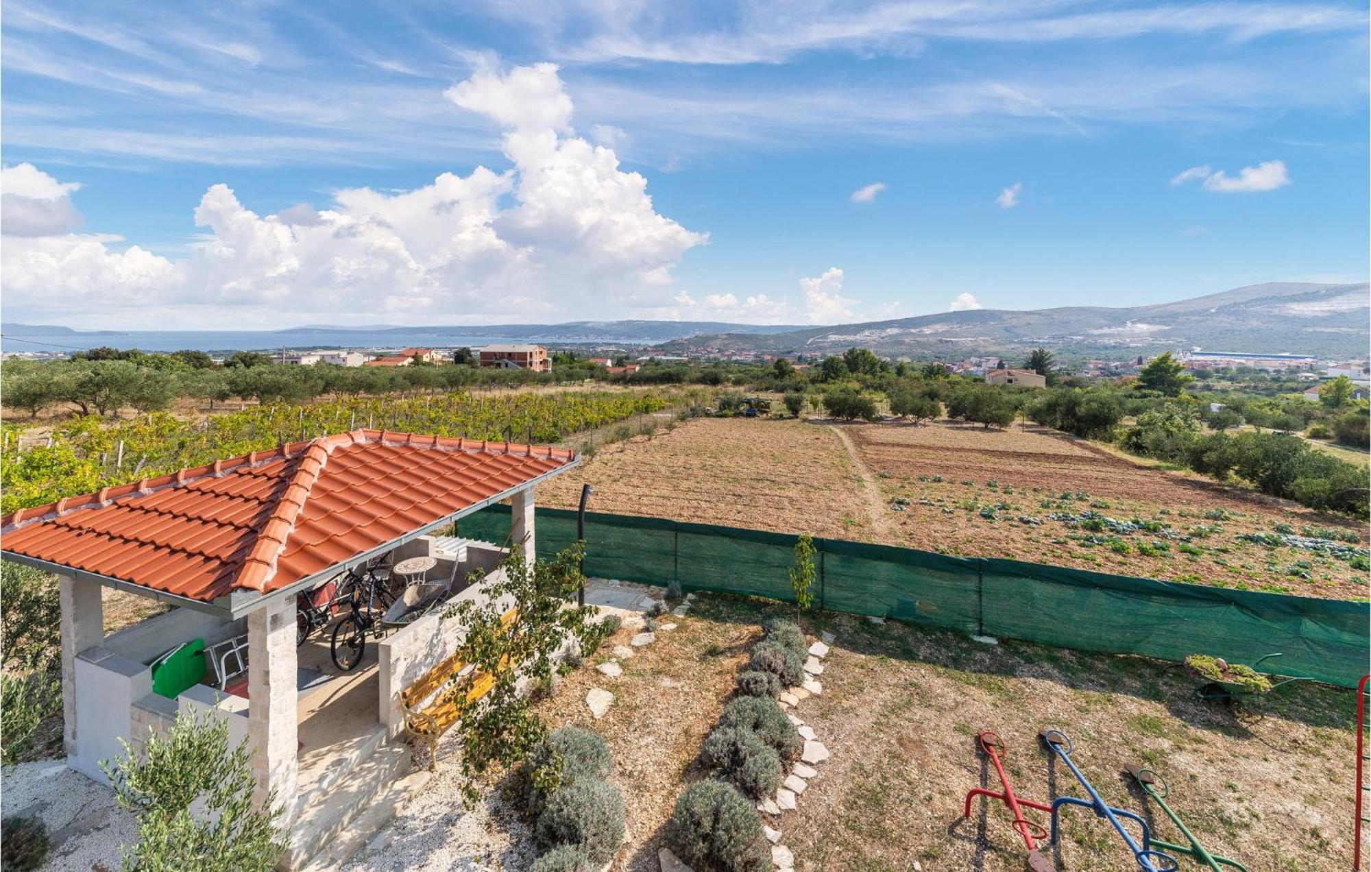 Gorgeous Home In Kastel Stafilic With Wifi ภายนอก รูปภาพ