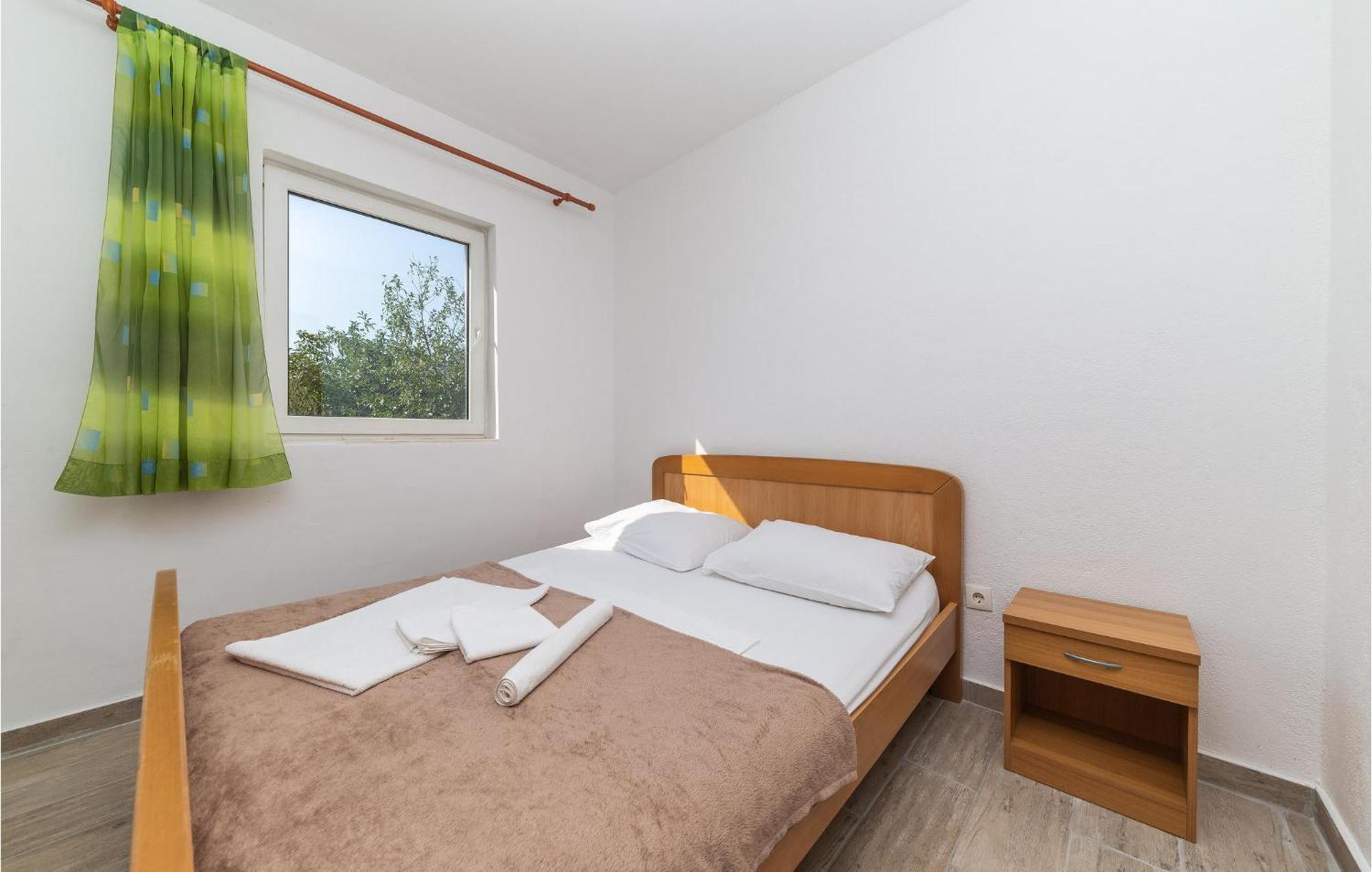 Gorgeous Home In Kastel Stafilic With Wifi ภายนอก รูปภาพ