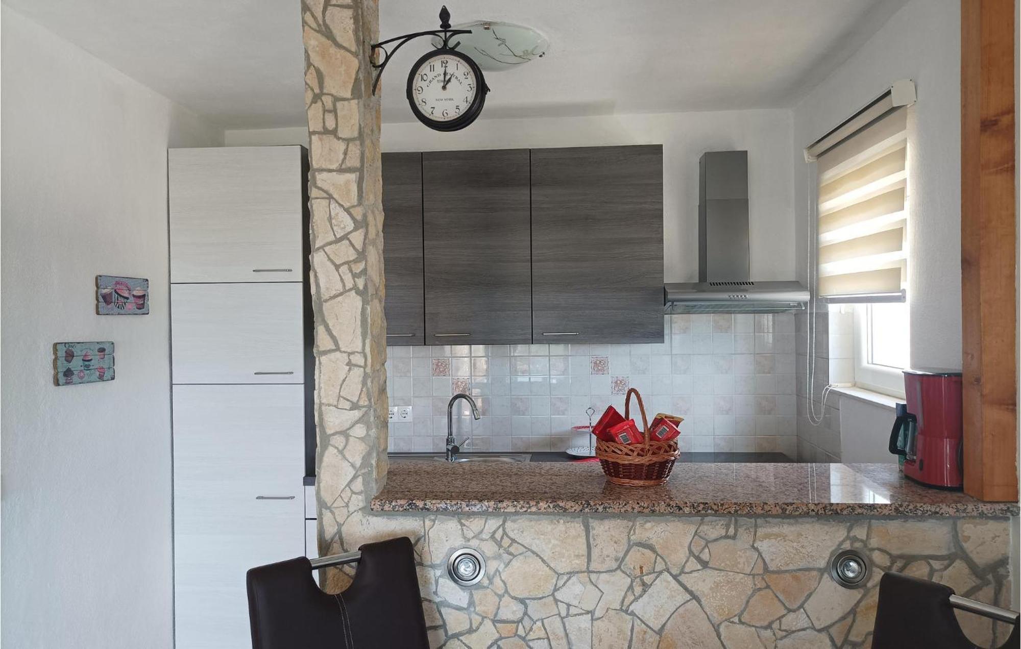 Gorgeous Home In Kastel Stafilic With Wifi ภายนอก รูปภาพ